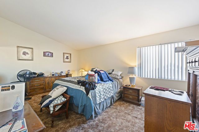 203 E Avenue R5, Palmdale, CA 93550