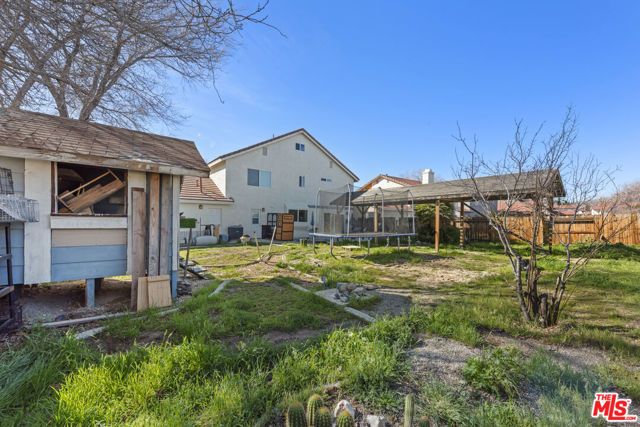 203 E Avenue R5, Palmdale, CA 93550