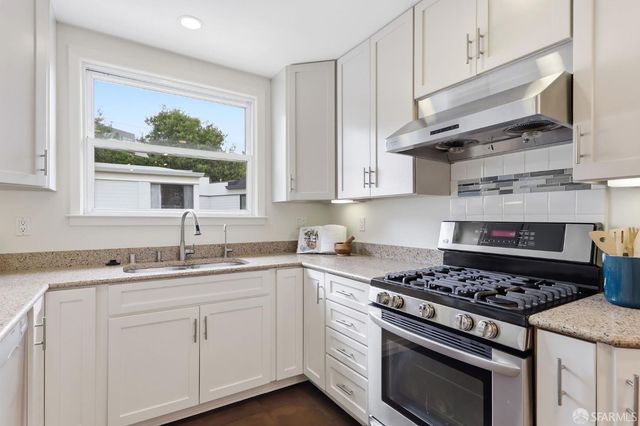 243 Molimo Drive, San Francisco, CA 94127