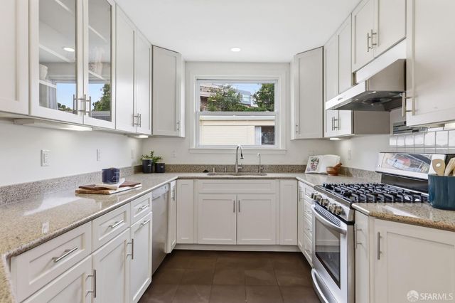 243 Molimo Drive, San Francisco, CA 94127