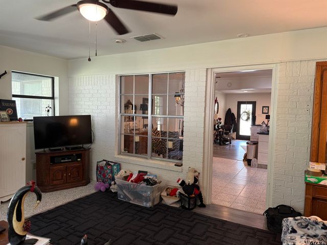 608 Pine Street, Henderson, TX 75654