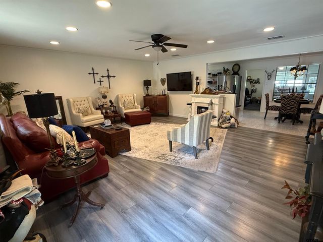608 Pine Street, Henderson, TX 75654