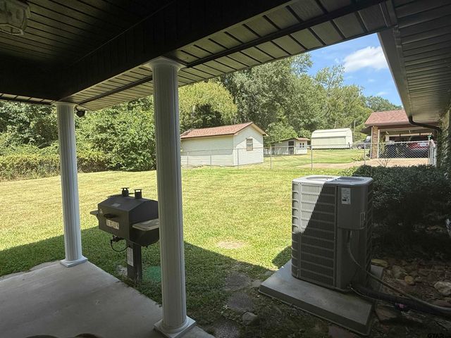 608 Pine Street, Henderson, TX 75654