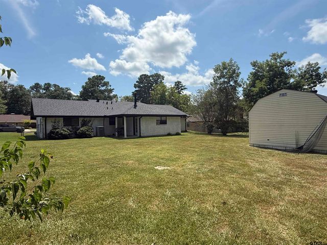 608 Pine Street, Henderson, TX 75654