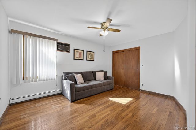 37 Manhattan Avenue, Westbury, NY 11590