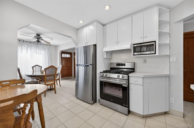 37 Manhattan Avenue, Westbury, NY 11590
