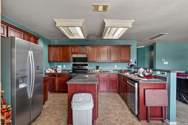 8706 Discovery Way, Converse, TX 78109