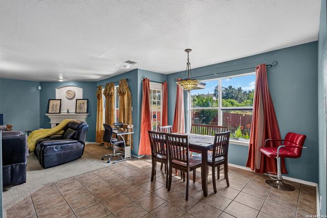 8706 Discovery Way, Converse, TX 78109