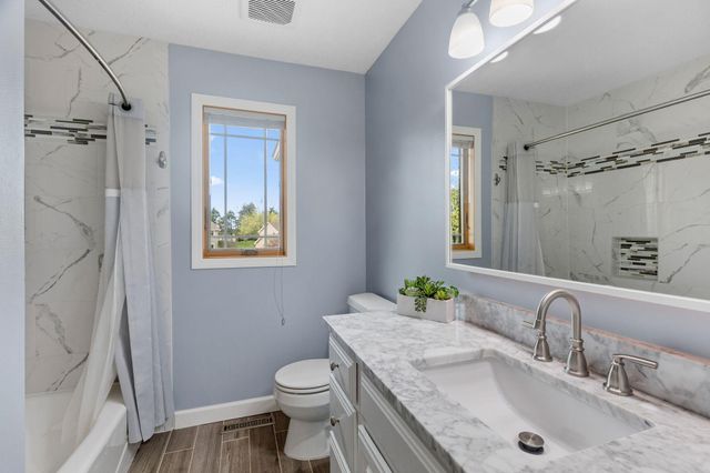 10053 Raleigh Court, Woodbury, MN 55129