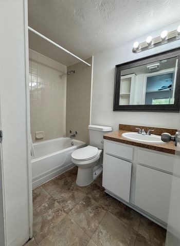 6067 Milton Street, Dallas, TX 75206