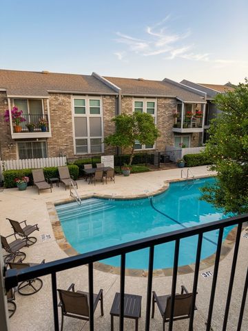 6067 Milton Street, Dallas, TX 75206