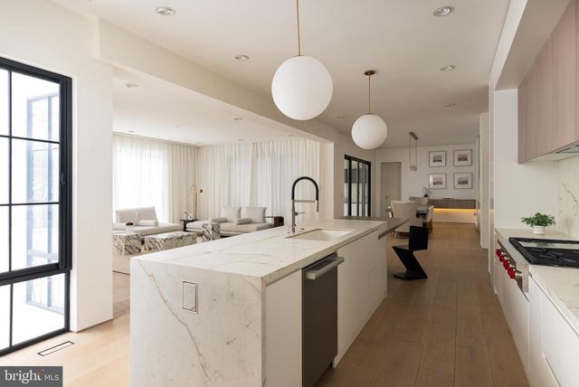 6621 HAYCOCK RD, Falls Church, VA 22043