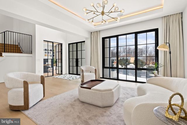 6621 HAYCOCK RD, Falls Church, VA 22043