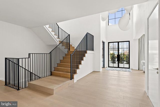 6621 HAYCOCK RD, Falls Church, VA 22043