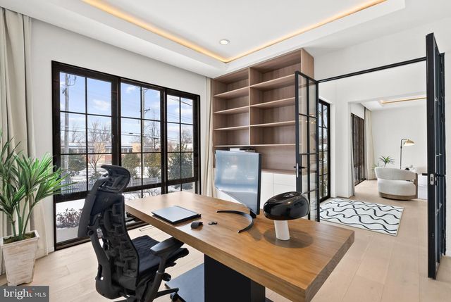 6621 HAYCOCK RD, Falls Church, VA 22043