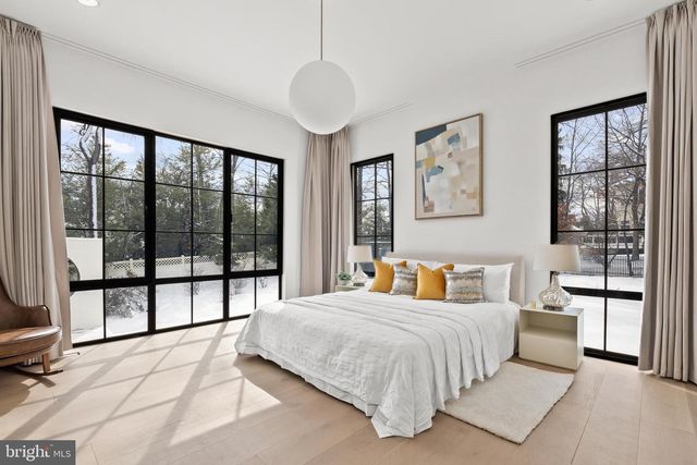 6621 HAYCOCK RD, Falls Church, VA 22043