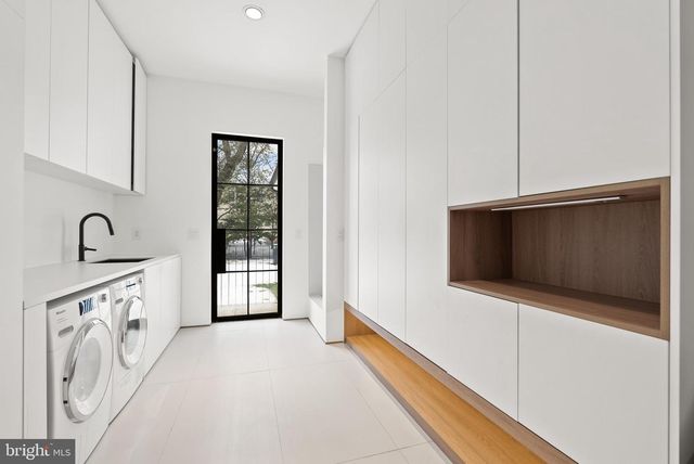 6621 HAYCOCK RD, Falls Church, VA 22043