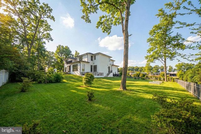 6621 HAYCOCK RD, Falls Church, VA 22043