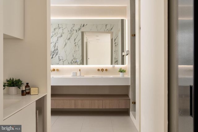 6621 HAYCOCK RD, Falls Church, VA 22043