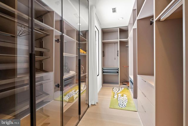 6621 HAYCOCK RD, Falls Church, VA 22043