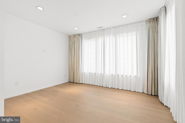 6621 HAYCOCK RD, Falls Church, VA 22043