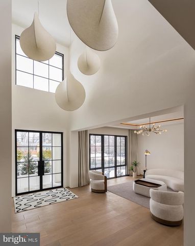 6621 HAYCOCK RD, Falls Church, VA 22043