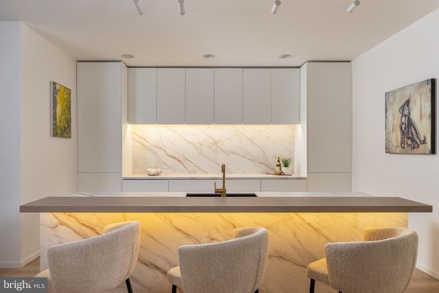 6621 HAYCOCK RD, Falls Church, VA 22043