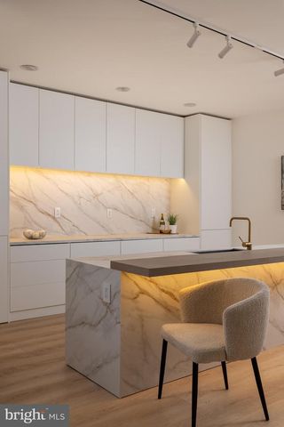 6621 HAYCOCK RD, Falls Church, VA 22043