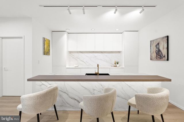 6621 HAYCOCK RD, Falls Church, VA 22043