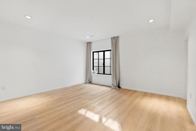 6621 HAYCOCK RD, Falls Church, VA 22043