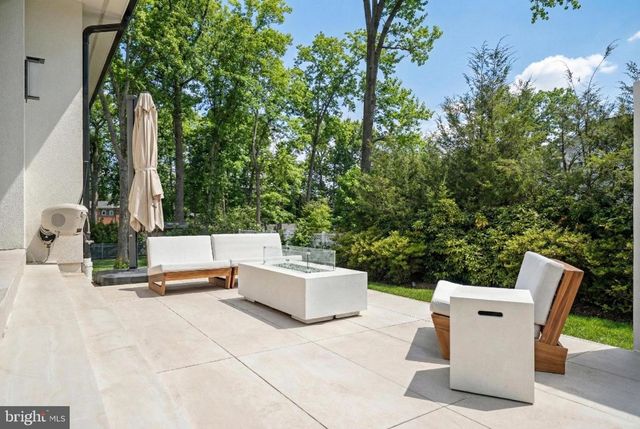 6621 HAYCOCK RD, Falls Church, VA 22043