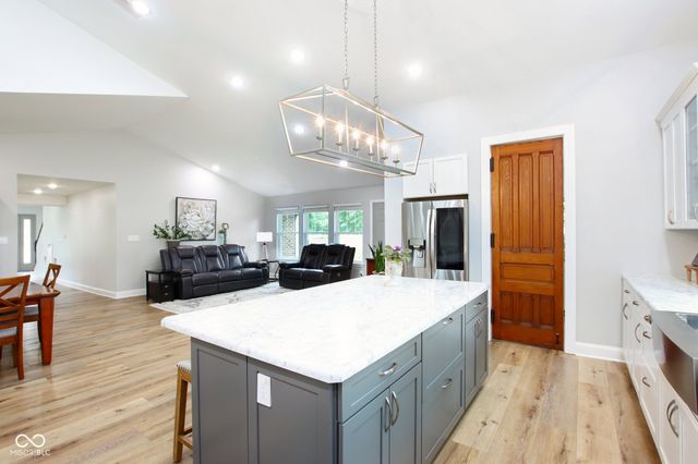 1924 S Avon Avenue, Avon, IN 46123