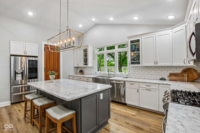 1924 S Avon Avenue, Avon, IN 46123