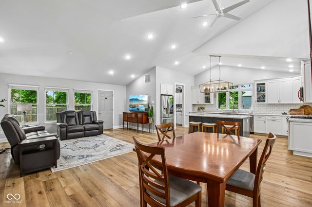 1924 S Avon Avenue, Avon, IN 46123