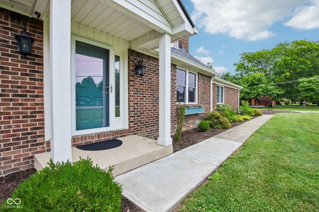 1924 S Avon Avenue, Avon, IN 46123