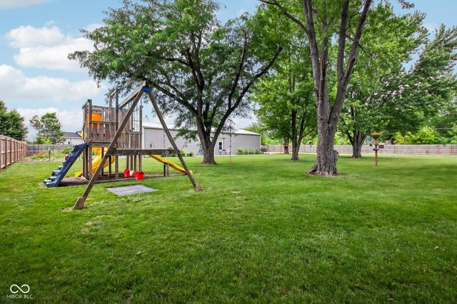 1924 S Avon Avenue, Avon, IN 46123