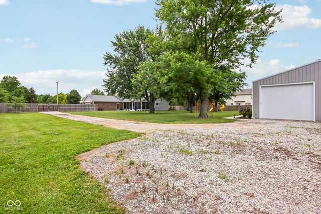 1924 S Avon Avenue, Avon, IN 46123