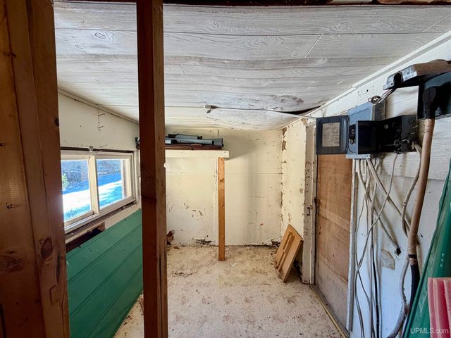 561 E M35 Highway, Gwinn, MI 49841