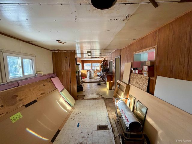 561 E M35 Highway, Gwinn, MI 49841