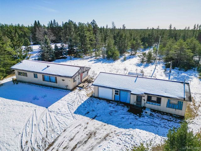 561 E M35 Highway, Gwinn, MI 49841