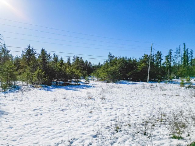 561 E M35 Highway, Gwinn, MI 49841