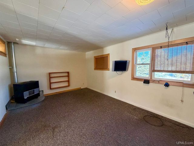 561 E M35 Highway, Gwinn, MI 49841