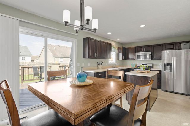 1913 Miniature Rose Lane, Mishawaka, IN 46544