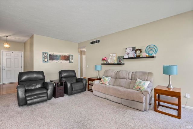 1913 Miniature Rose Lane, Mishawaka, IN 46544