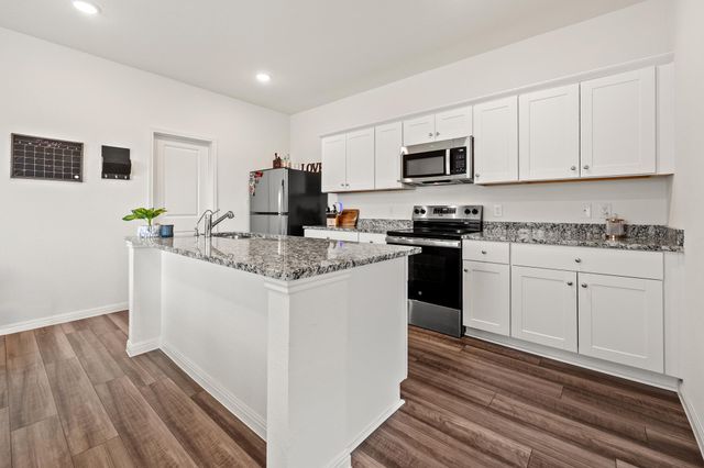 456 Thistle LN, Maxwell, TX 78656