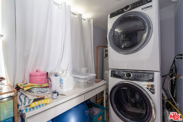 218 N Avenue 61, Los Angeles, CA 90042