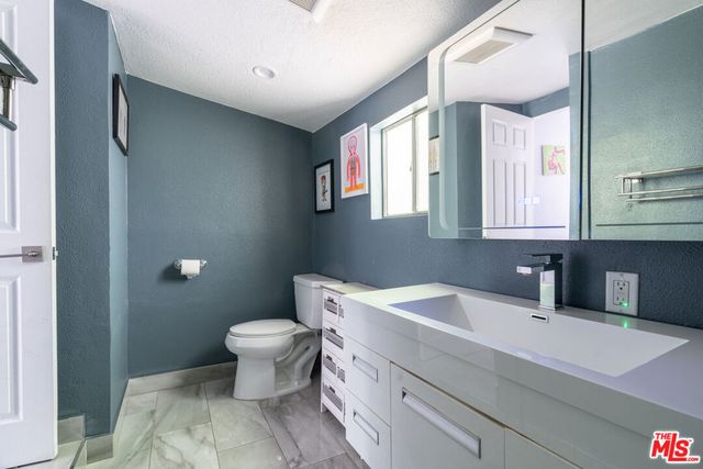 218 N Avenue 61, Los Angeles, CA 90042