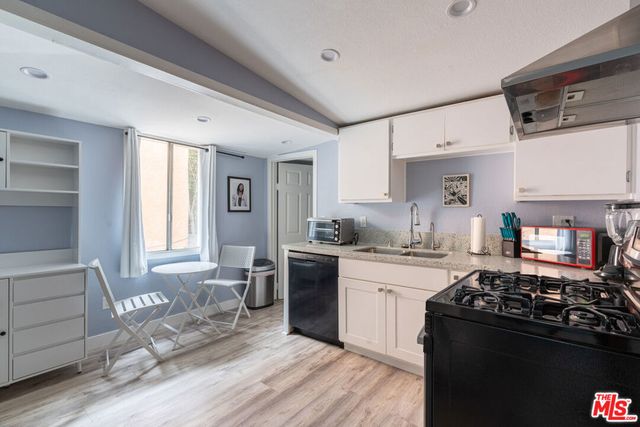 218 N Avenue 61, Los Angeles, CA 90042