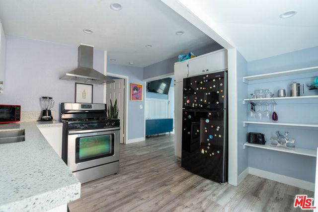 218 N Avenue 61, Los Angeles, CA 90042