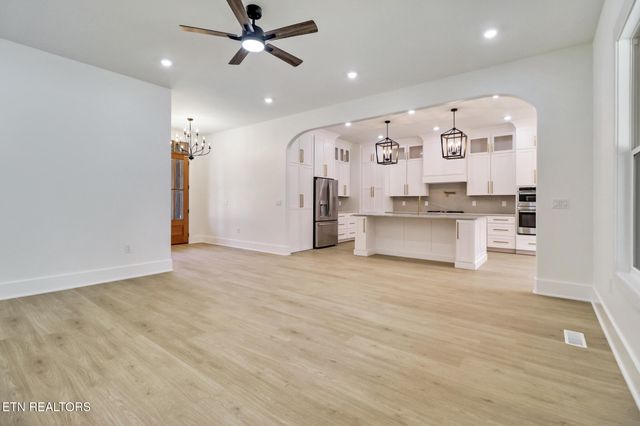 382 Annabelle Way, Jamestown, TN 38556